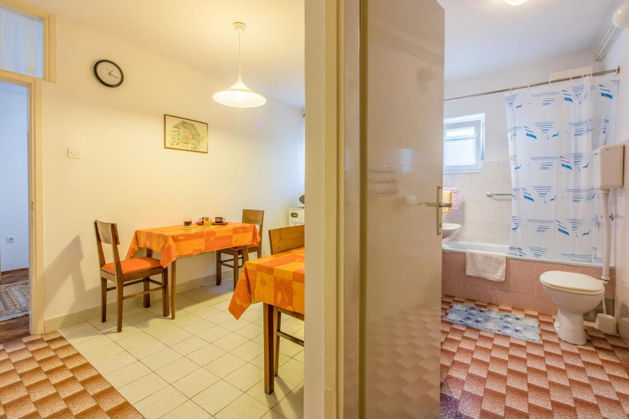 Apartments Danica ドラマリ エクステリア 写真