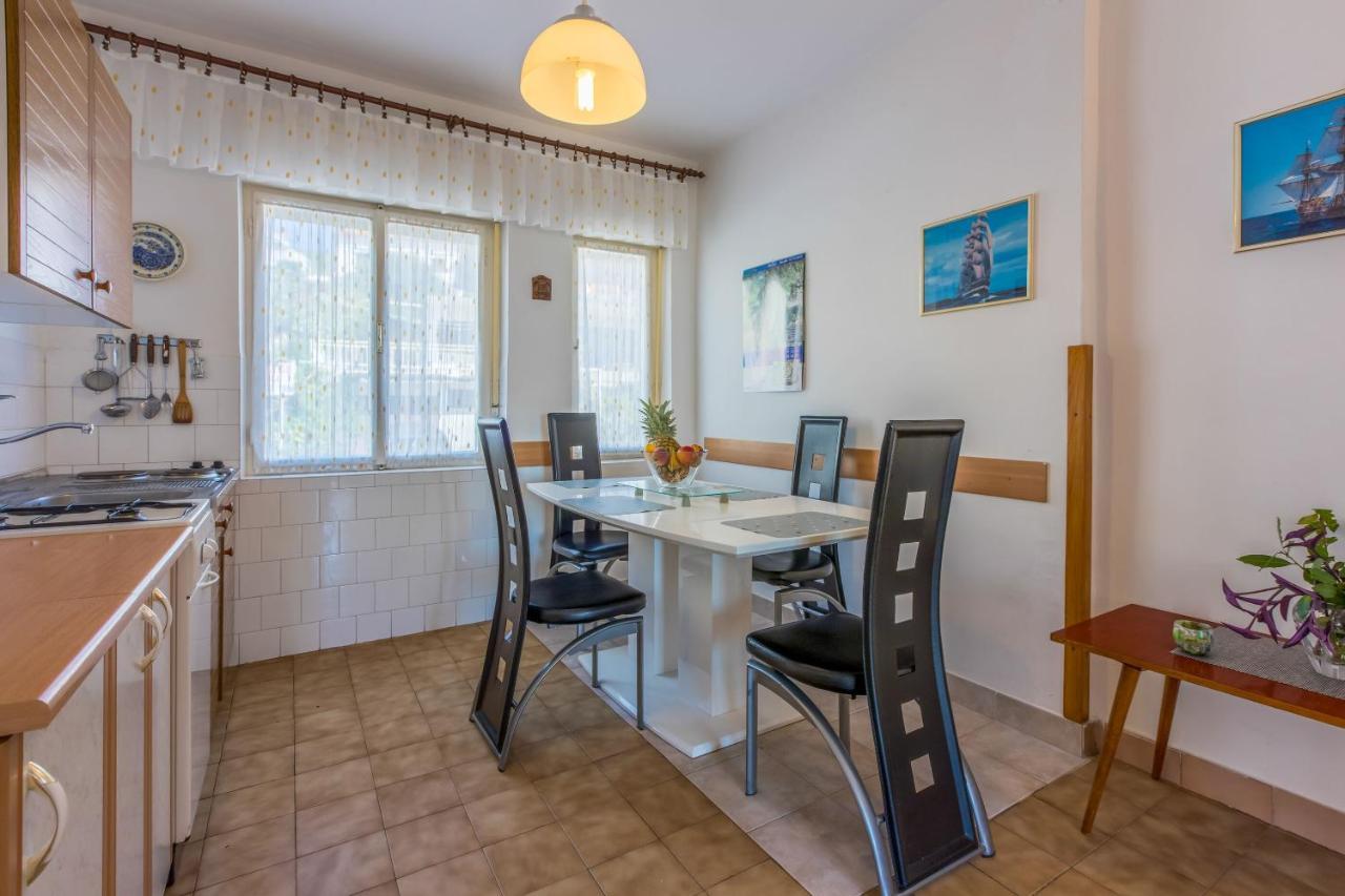 Apartments Danica ドラマリ エクステリア 写真